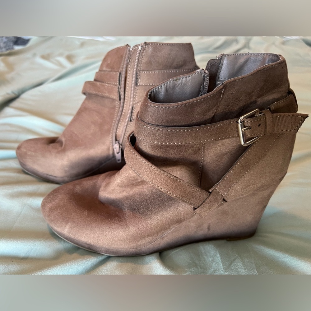 Unagi boots size 10 worn a few times